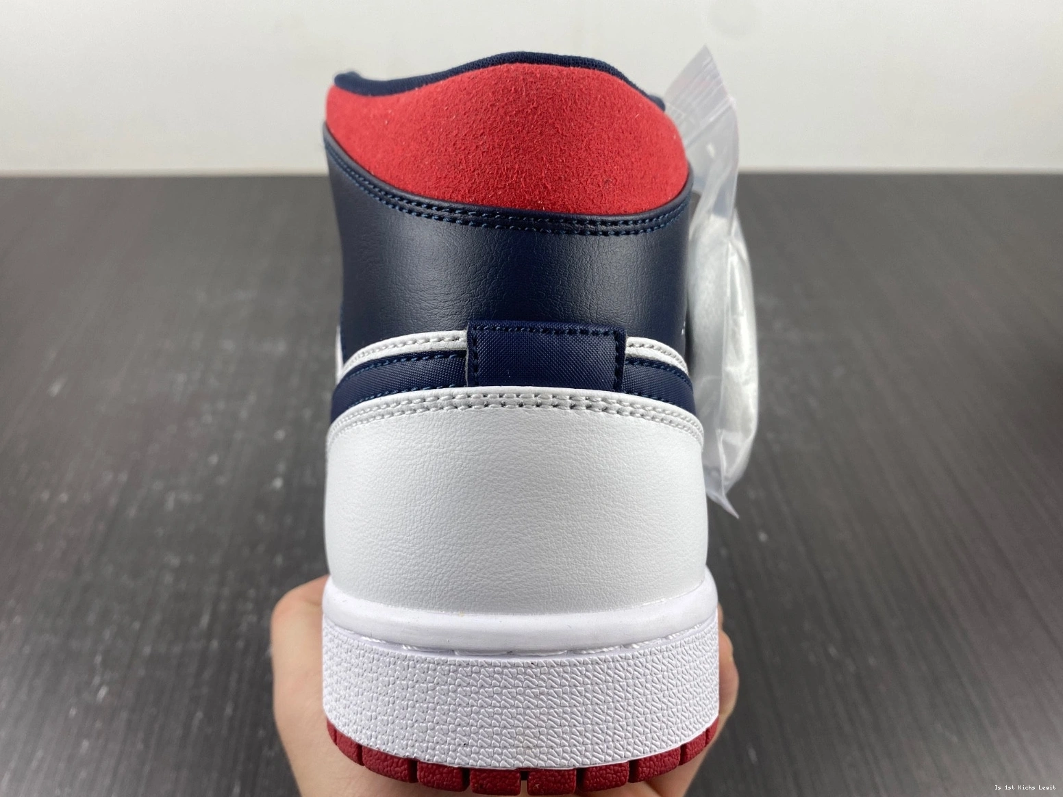 SE Jordan 852542-104 - USA 1 Mid 1105